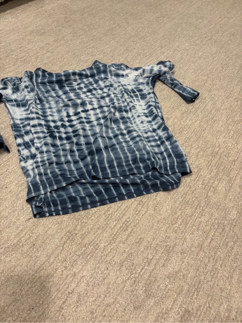 Women Tie-Dye long Sleeve Top - Blue & White